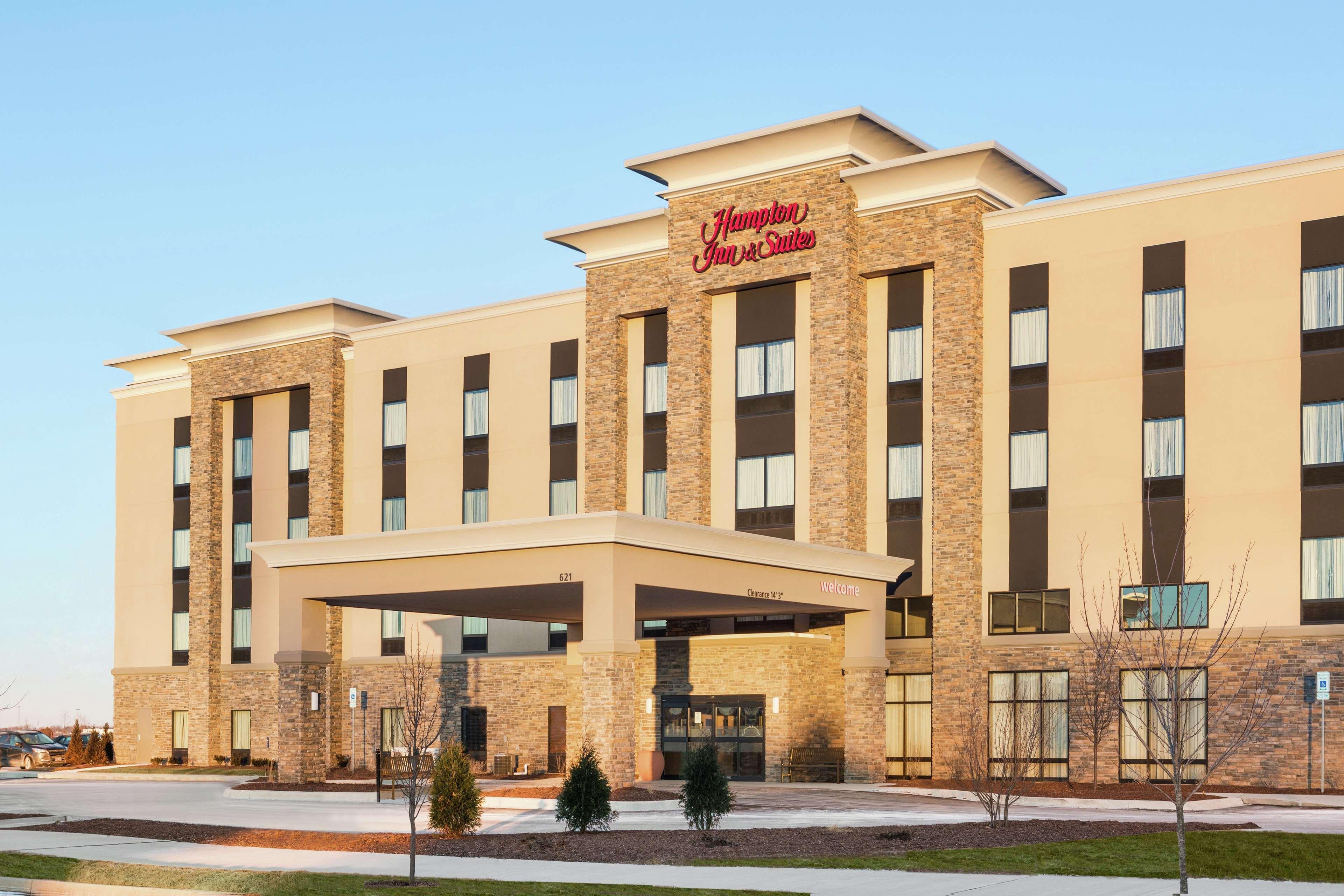 Hampton Inn & Suites Minooka Channahon Exterior photo