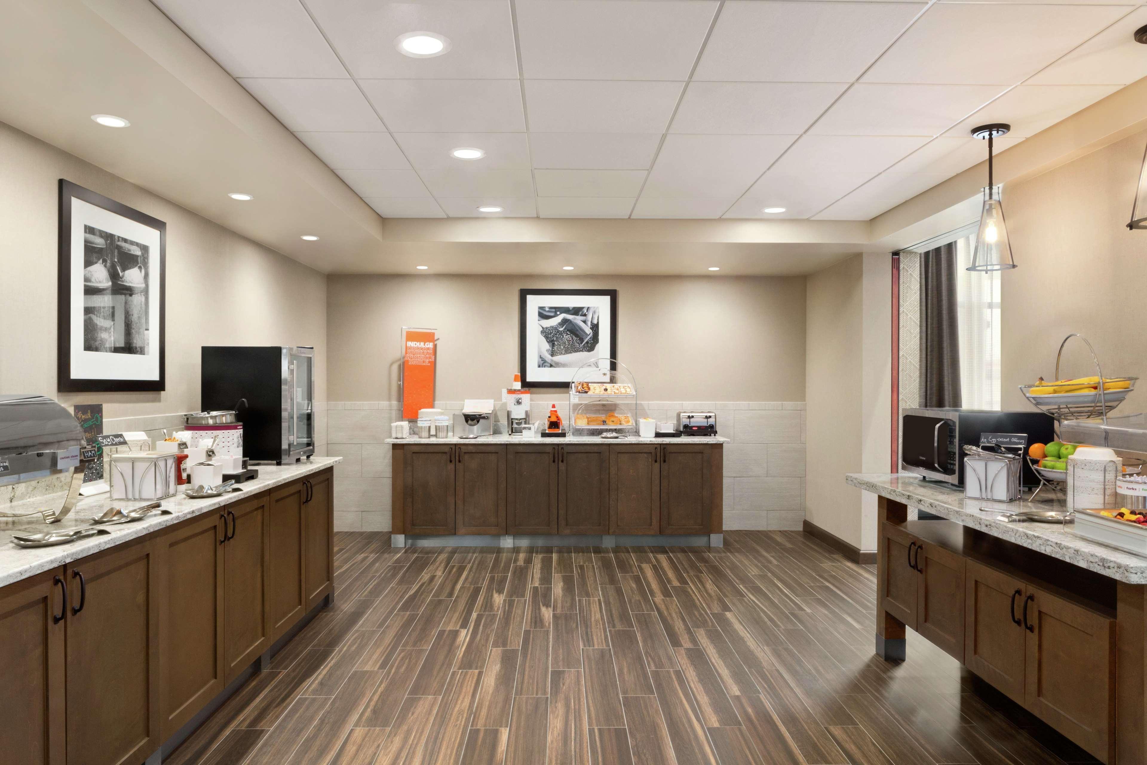 Hampton Inn & Suites Minooka Channahon Exterior photo
